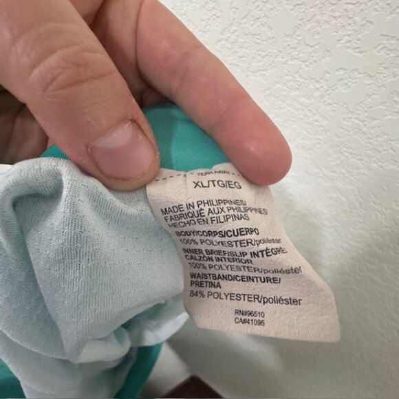 Under Armour Womens Fly By 2.0 Running Short's Size XL color Neptune‎ EUC - Picture 5 of 7